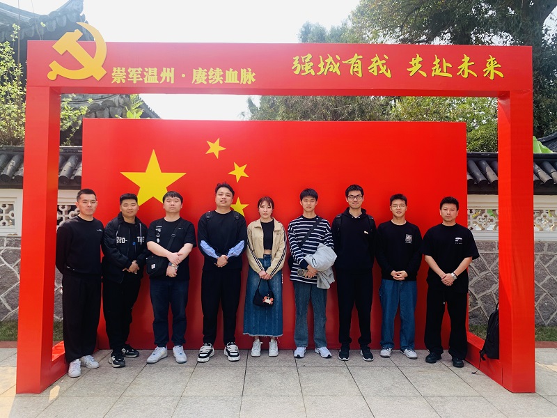龙湾公司团支部开展“传承红色基因——清明祭英烈，共铸中华魂”主题团日活动