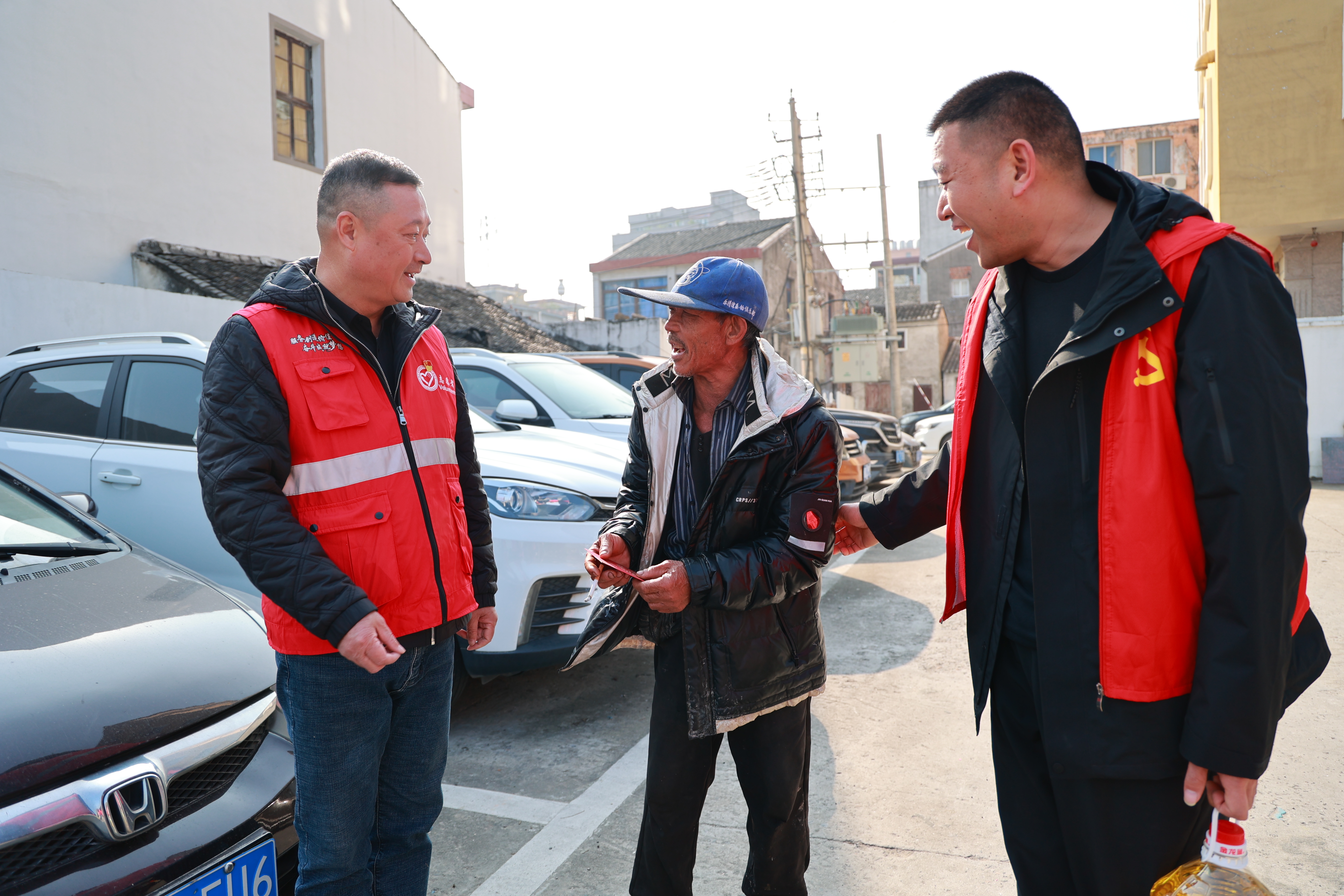 情暖桑榆晚 爱心伴夕阳——金洋公司赴文明结对村开展尊老敬老慰问活动