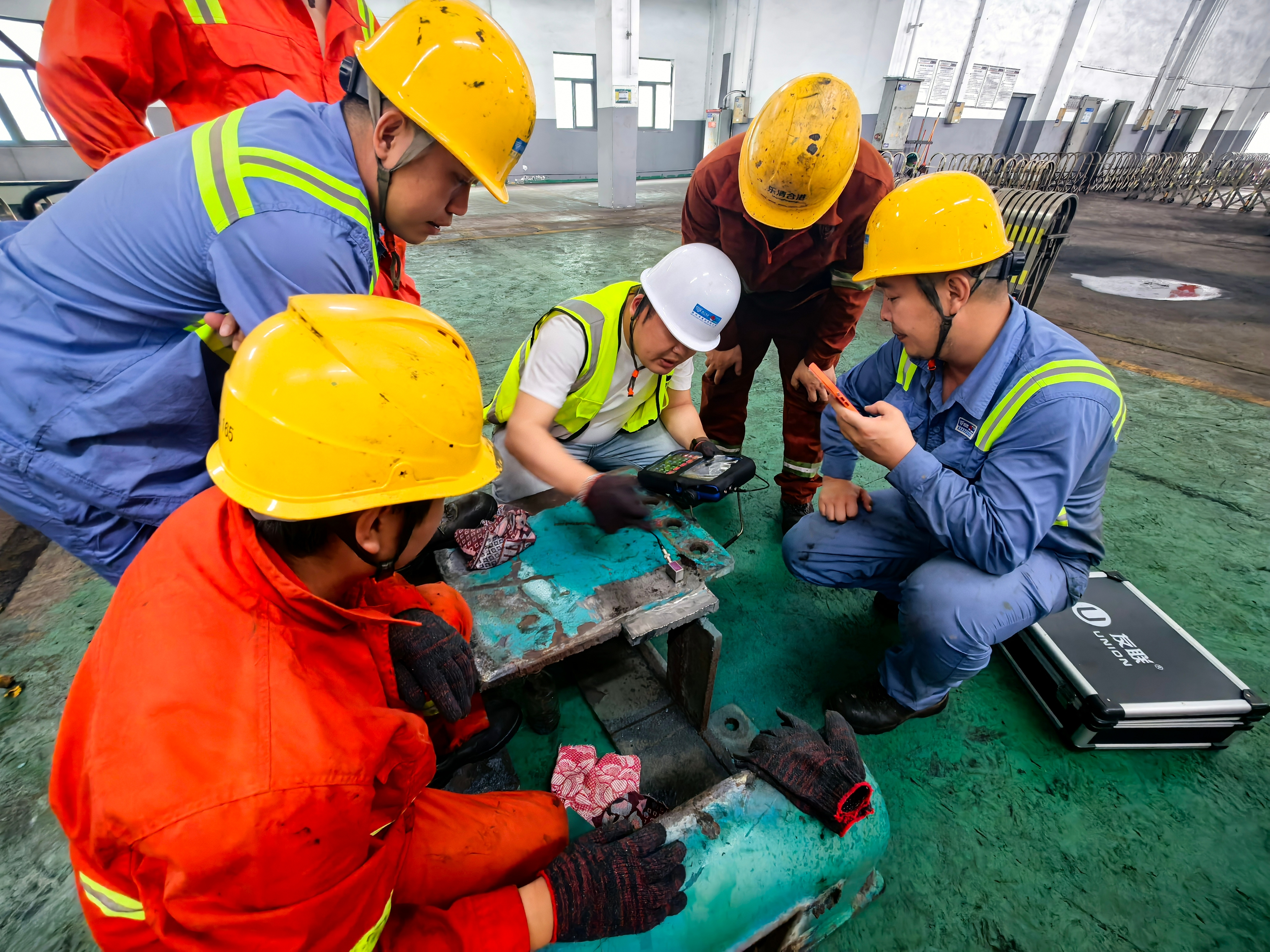 厂家进港授课，探伤实操提技能——乐清湾公司开展金属探伤检测仪使用培训会